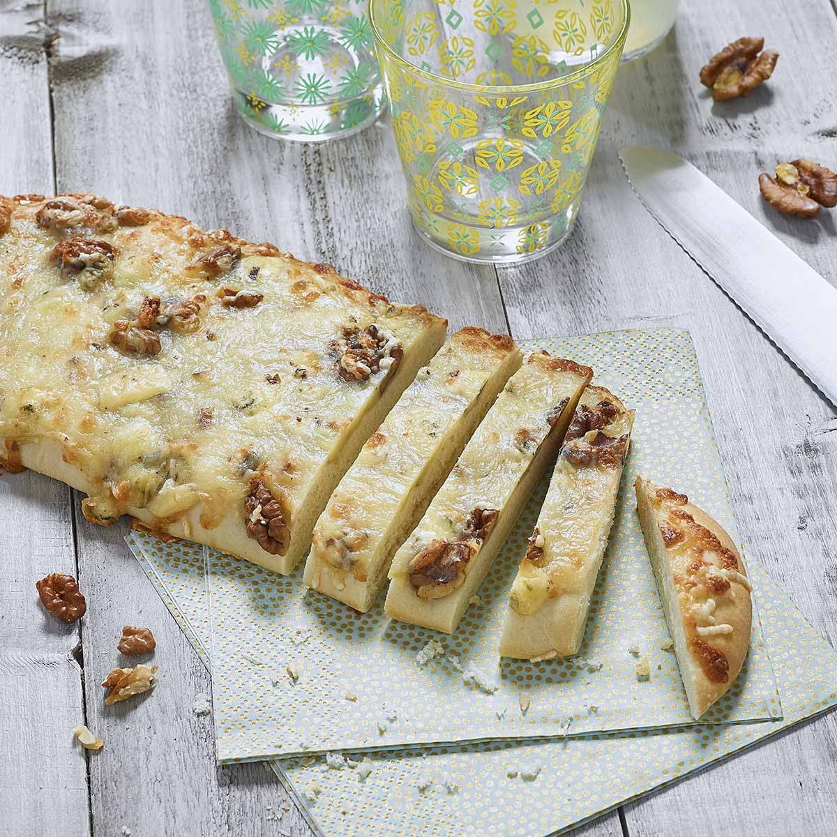 AOP Fourme d’Ambert cheese and walnuts fougasse